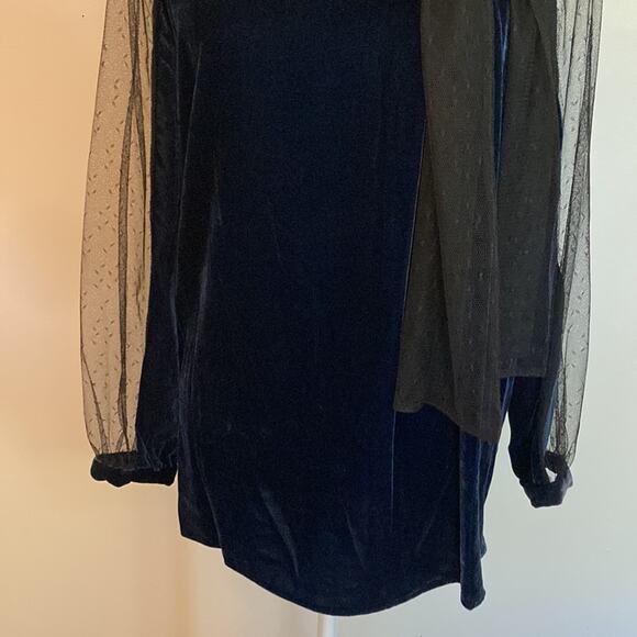 NWT BCBGMaxAzria Navy Velvet & Black Lace Sleeve Top Sz Small - Picture 4 of 11